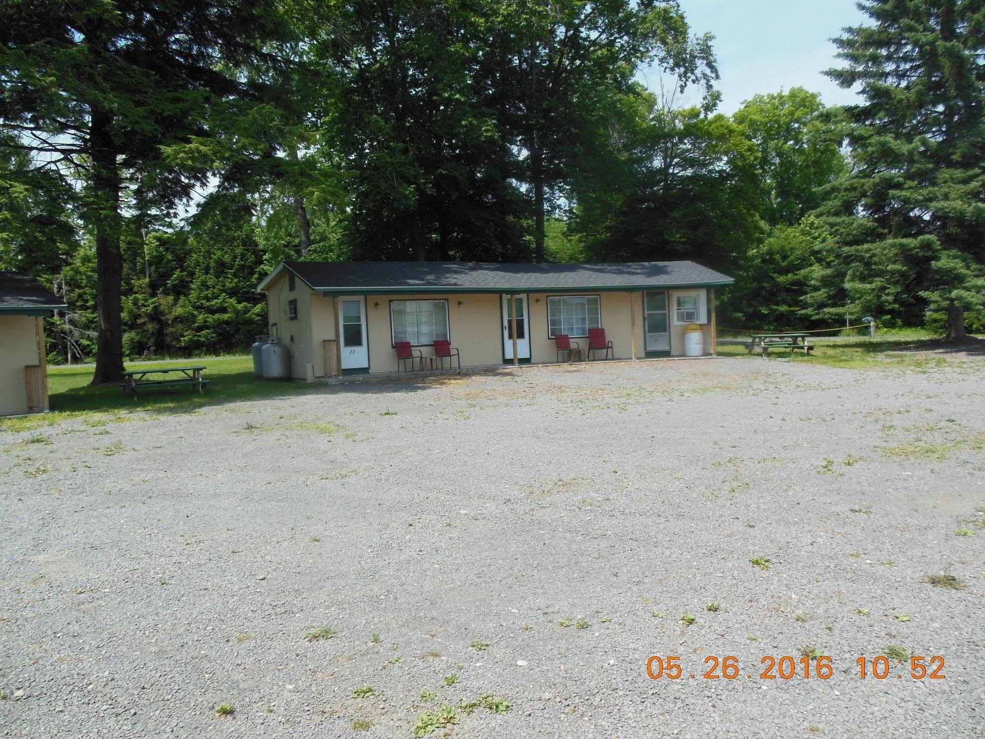 Evergreen Motel Oswego Exterior photo