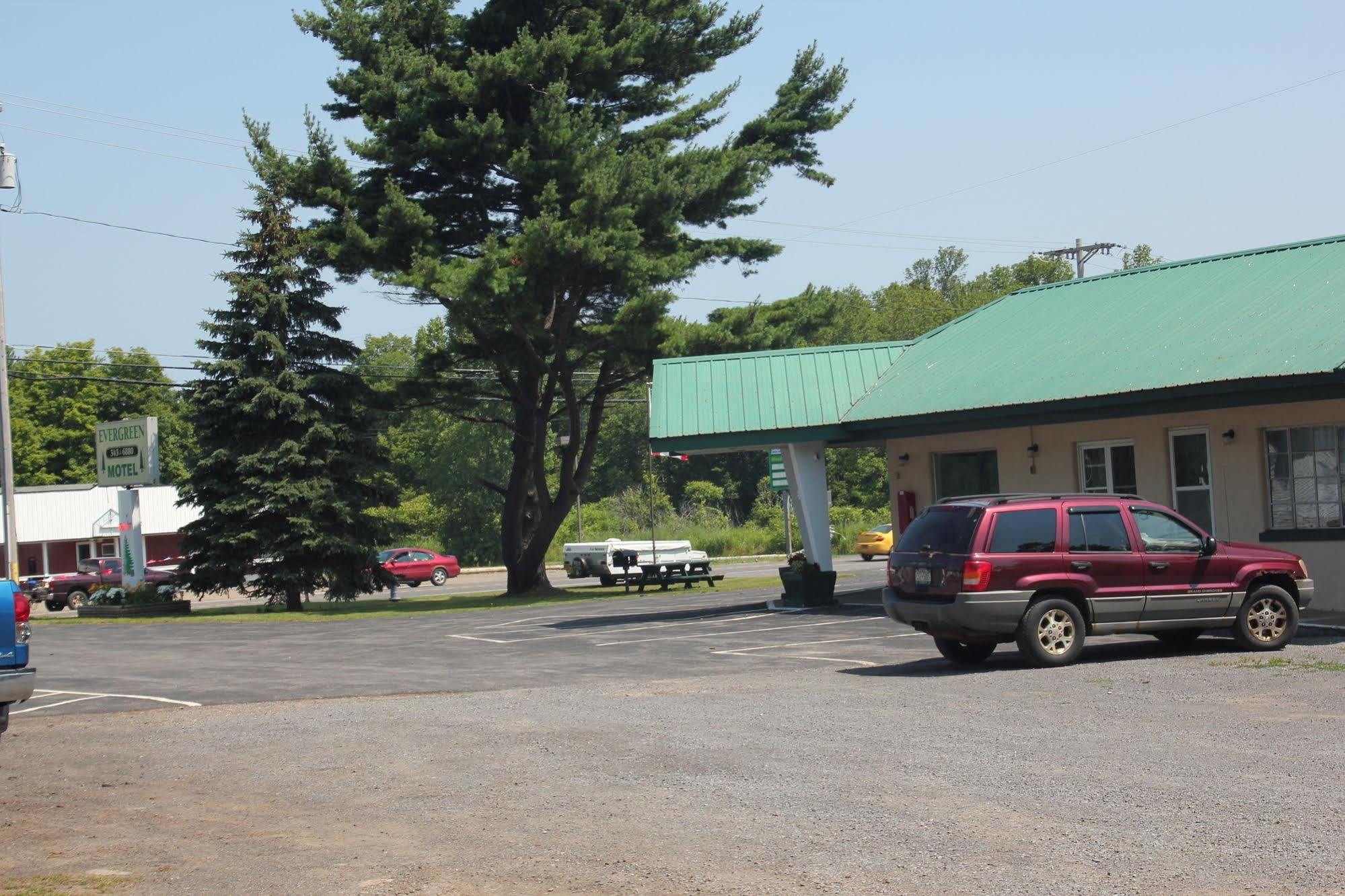 Evergreen Motel Oswego Exterior photo