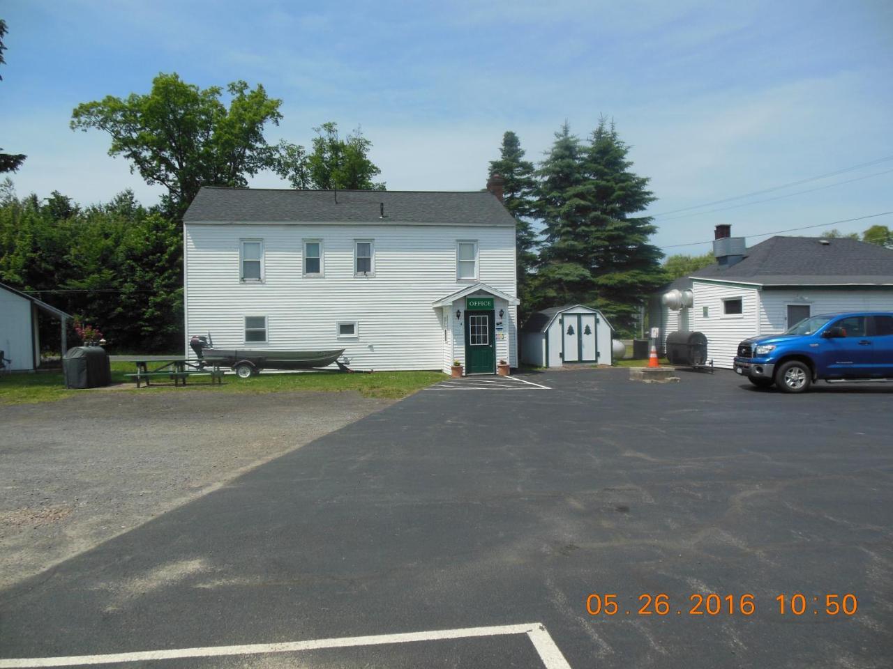 Evergreen Motel Oswego Exterior photo